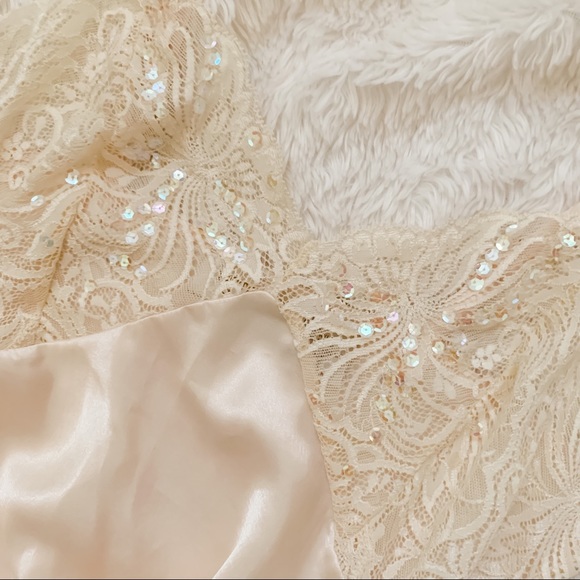 Victoria’s Secret Gold Label Gown - Picture 5 of 6